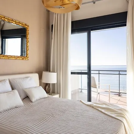 דירה Stunning Beachfront Penthouse *