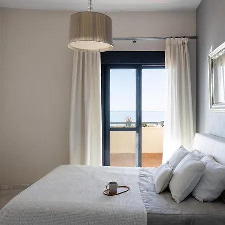 דירה Stunning Beachfront Penthouse